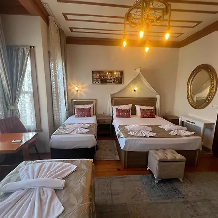 Apartmanhotel April Story *