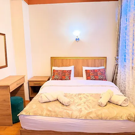 April Mansion 3* Istanbul