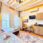 April Mansion Стамбул