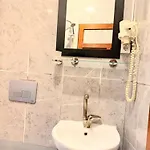 公寓式酒店 April Mansion