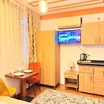 April Mansion 公寓式酒店 3*