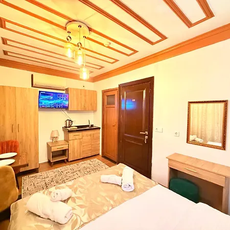 公寓式酒店 April Mansion 3*