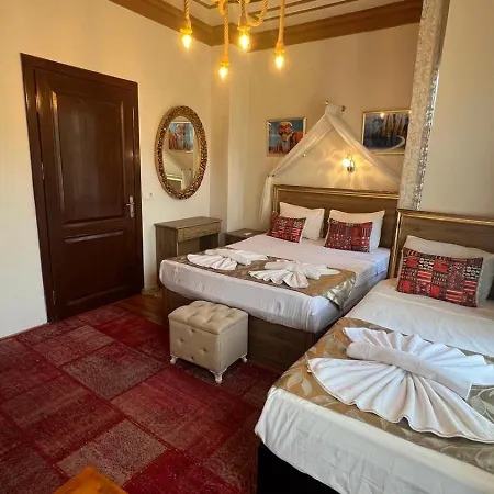 Aparthotel April Story