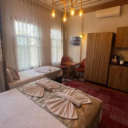 April Story Aparthotel 4*