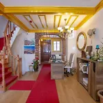 April Mansion
