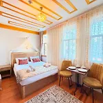 April Mansion
