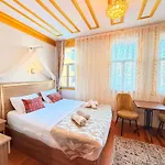 April Mansion Istambul